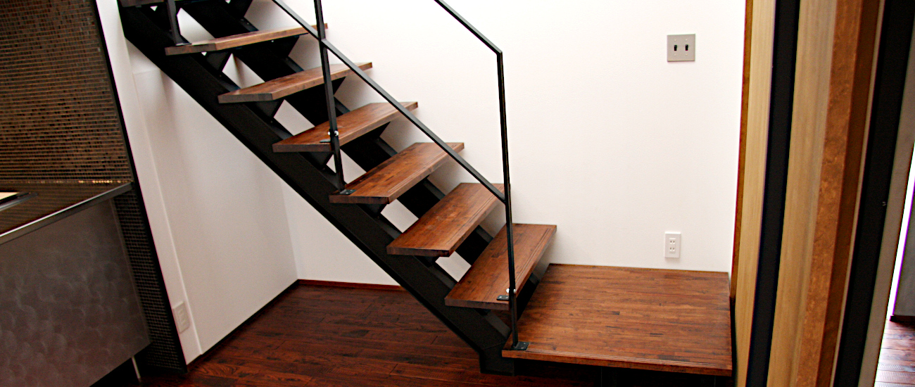 スケルトン階段