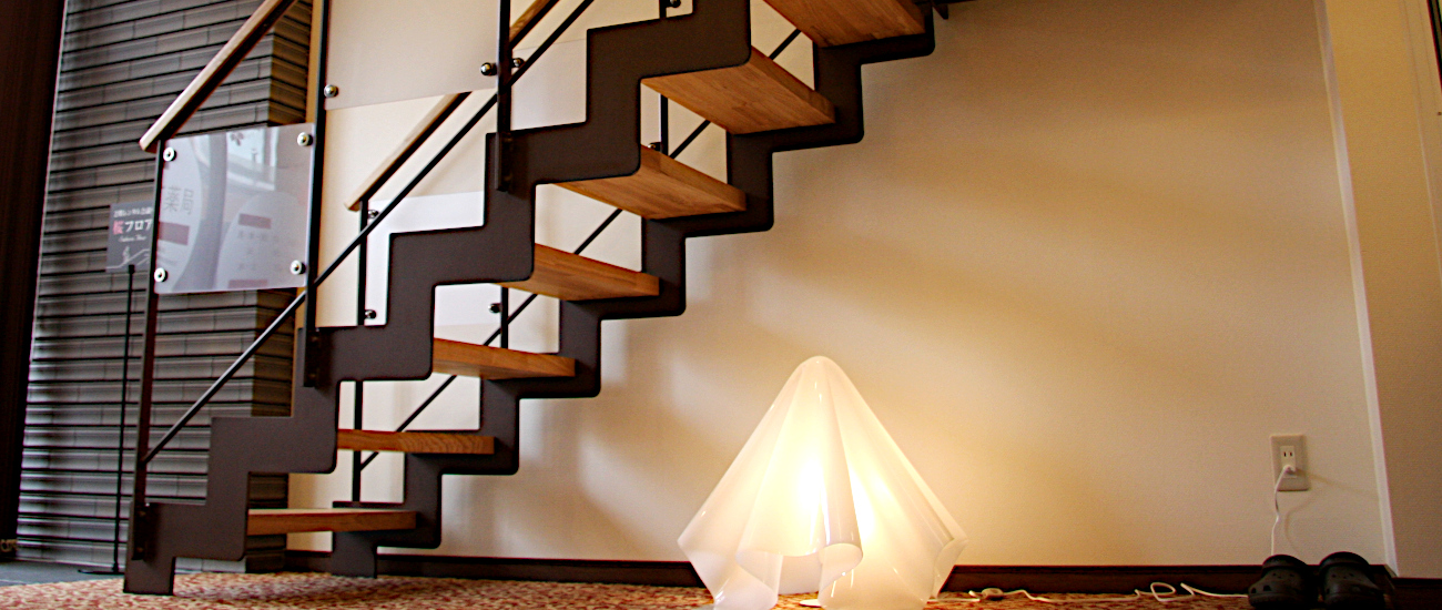 スケルトン階段